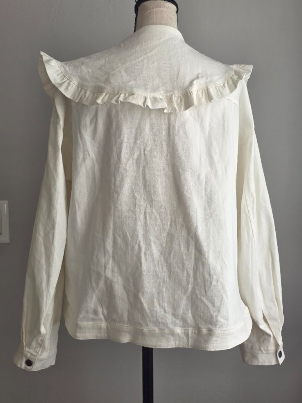 Listicle Ruffle Peter Pan Collar Denim Jacket in Cream White Size Small - Picture 5 of 12